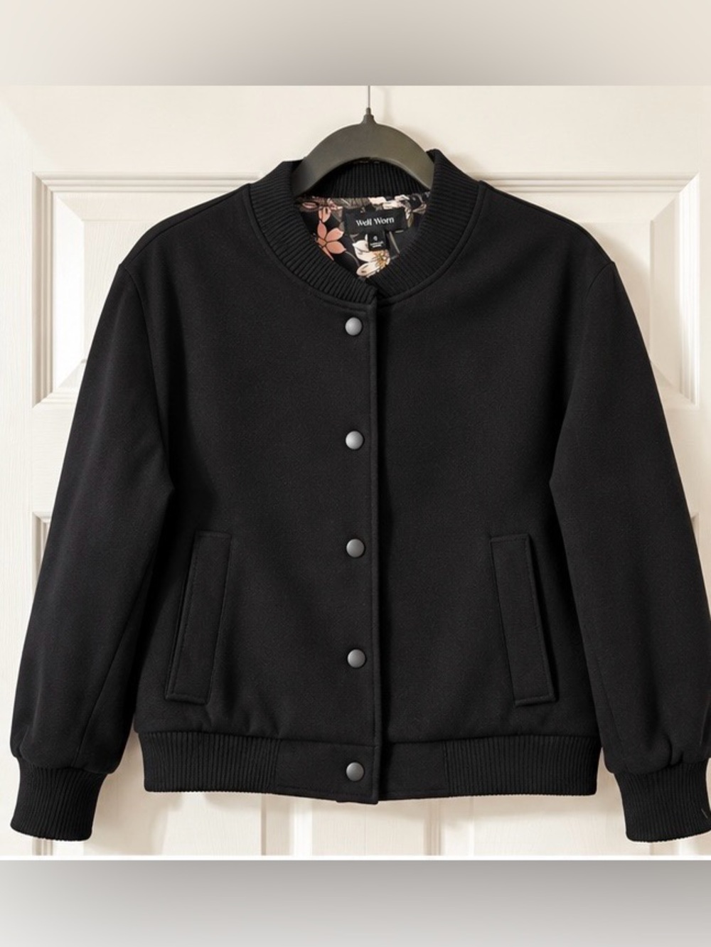 Well Worn Black Bomber Jacket Floral Lining Snap Front Women’s S